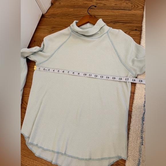 Everlane Pale Mint Green Waffle Knit Shirt Size M Organic Cotton - Picture 8 of 9